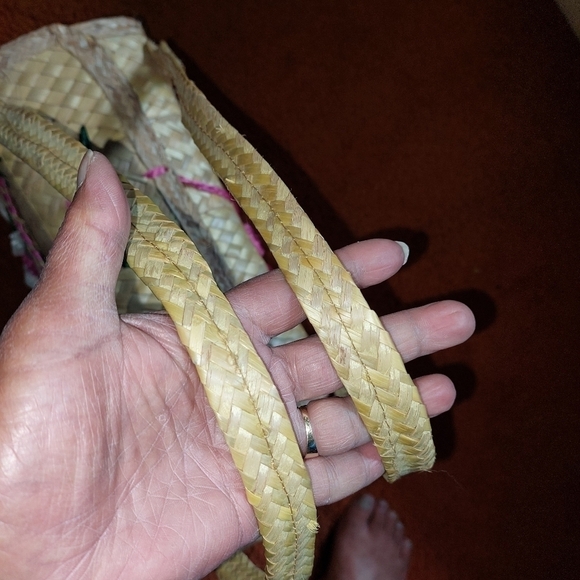 Vintage* Large Straw Floral Tote - Picture 4 of 15